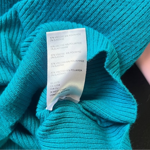 Urban Outfitters Cropped Tank Top with Side Cutout Turquoise Size Large - Picture 6 of 6